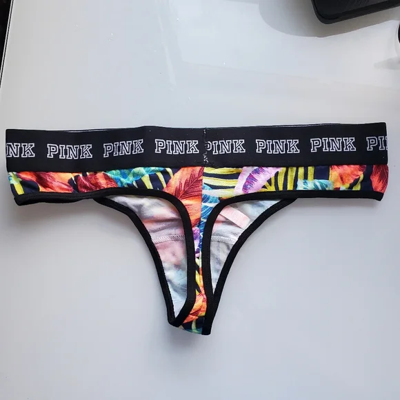 New VS Pink Panty - Picture 2 of 3